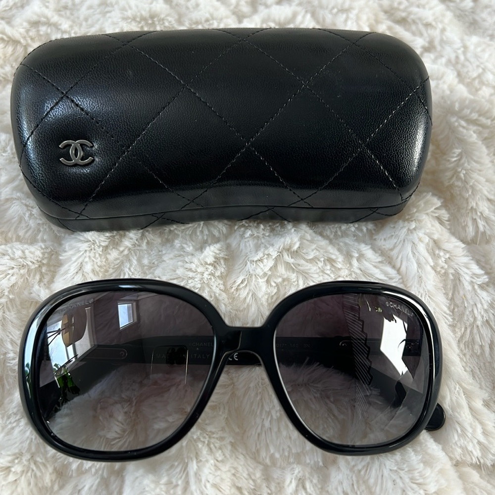 AUTHENTIC Chanel sunglasses